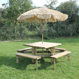 Table pique-nique carrée 210x210x74 cm, résistante, solide , éco-responsable Poids : 115 kg
