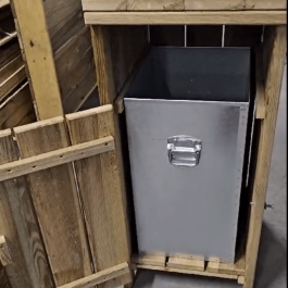 Corbeille Oléa pin du nord traité avec seau acier  – 90  litres - EUROSYLVIA