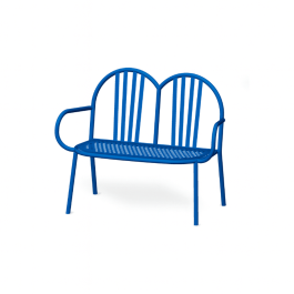 Fauteuil Eden en acier peint époxy antirouille. Design perforé, 14 coloris, livré monté. Idéal pour collectivités et espaces pub