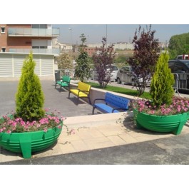 Banc urbain Modo plastique, 170cm ,Dossier, assise et piètement réalisés en polyéthylène 100% recyclable, traité anti-U.V,