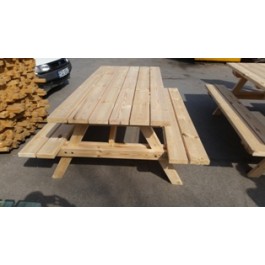 table pique nique robuste et solide