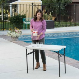 Tables pliantes, beige 100,5x50cm,  plastique, résistante, solide, polyéthylène HDPE pur, recyclable, table 6 personnes
